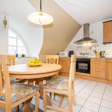 Stoertebekerstrasse 14 9 Zingst